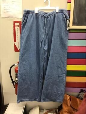 Future collective women’s wide leg pull on jeans size 1X new from JCPenney